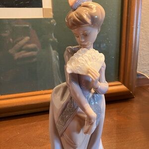 Lladro Porcelain Figurine with Fan